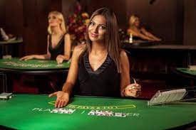 Antarmuka platform mahjong 333 menampilkan pasar taruhan sepak bola dan kasino langsung